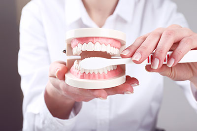 B G Dental | Ceramic Crowns, Implant Dentistry and Dentures